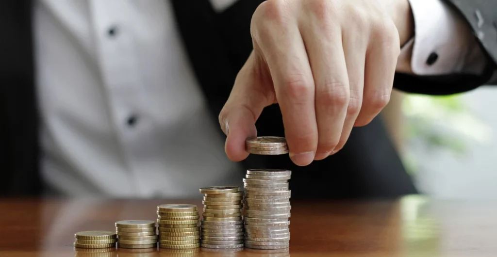 Factors Affecting LFGY Dividend History